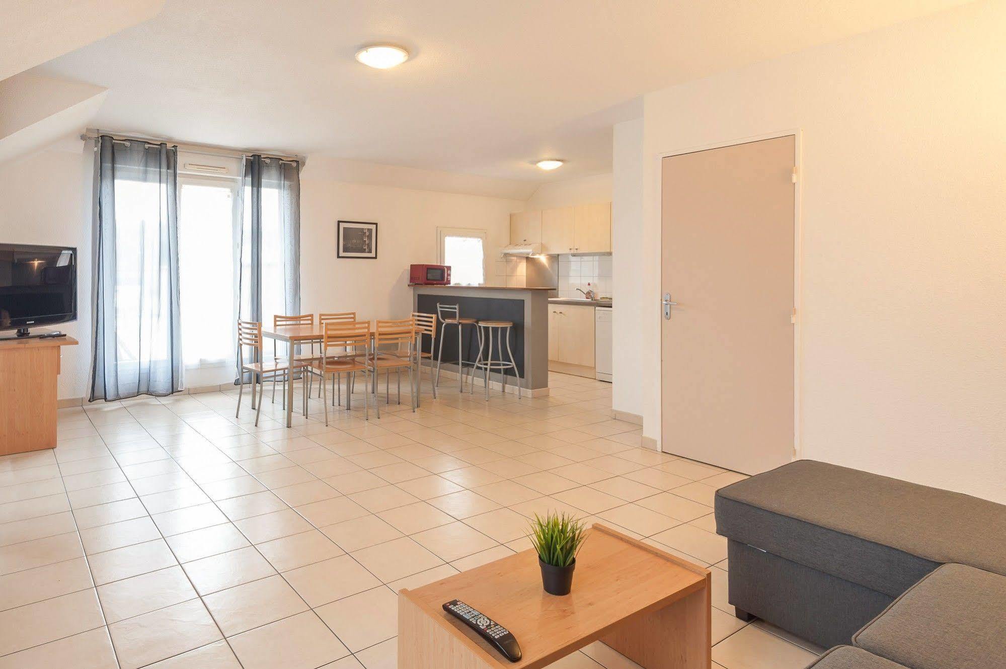 City Residence Marne-La-Vallee-Bry-Sur-Marne Noisy-le-Grand Esterno foto